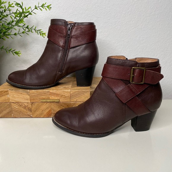 Vionic Trinity Burgundy Leather Ankle Boots Side Zip Cottagecore Size 9 - Picture 3 of 11